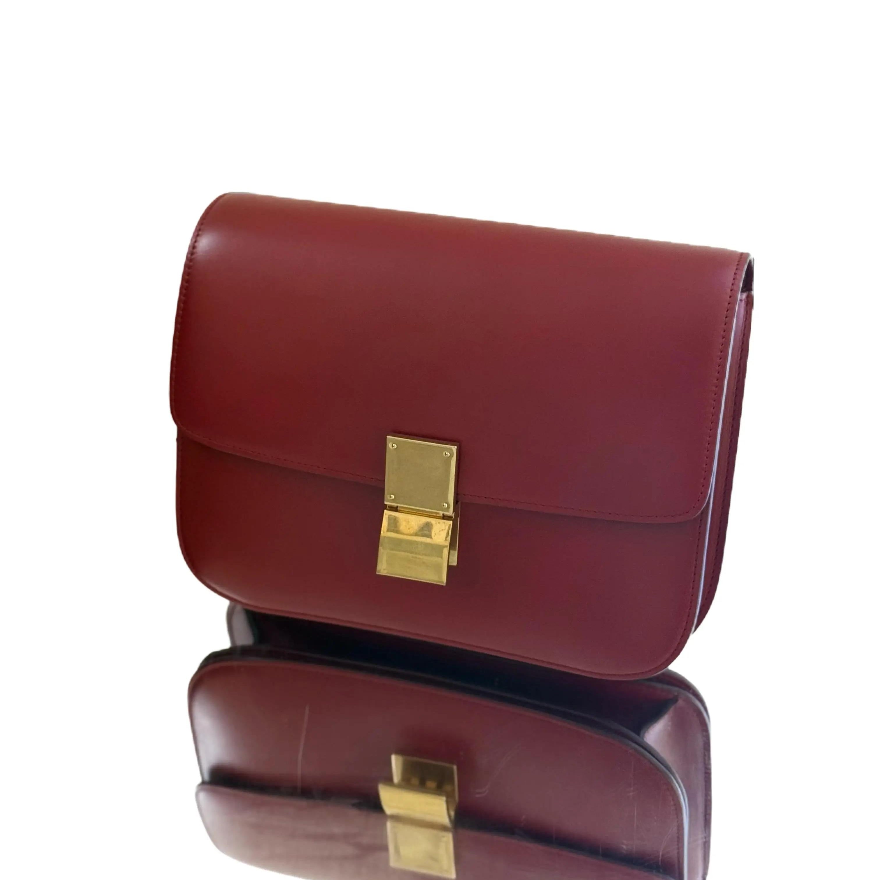 CELINE Classic Box Medium Shoulder Bags