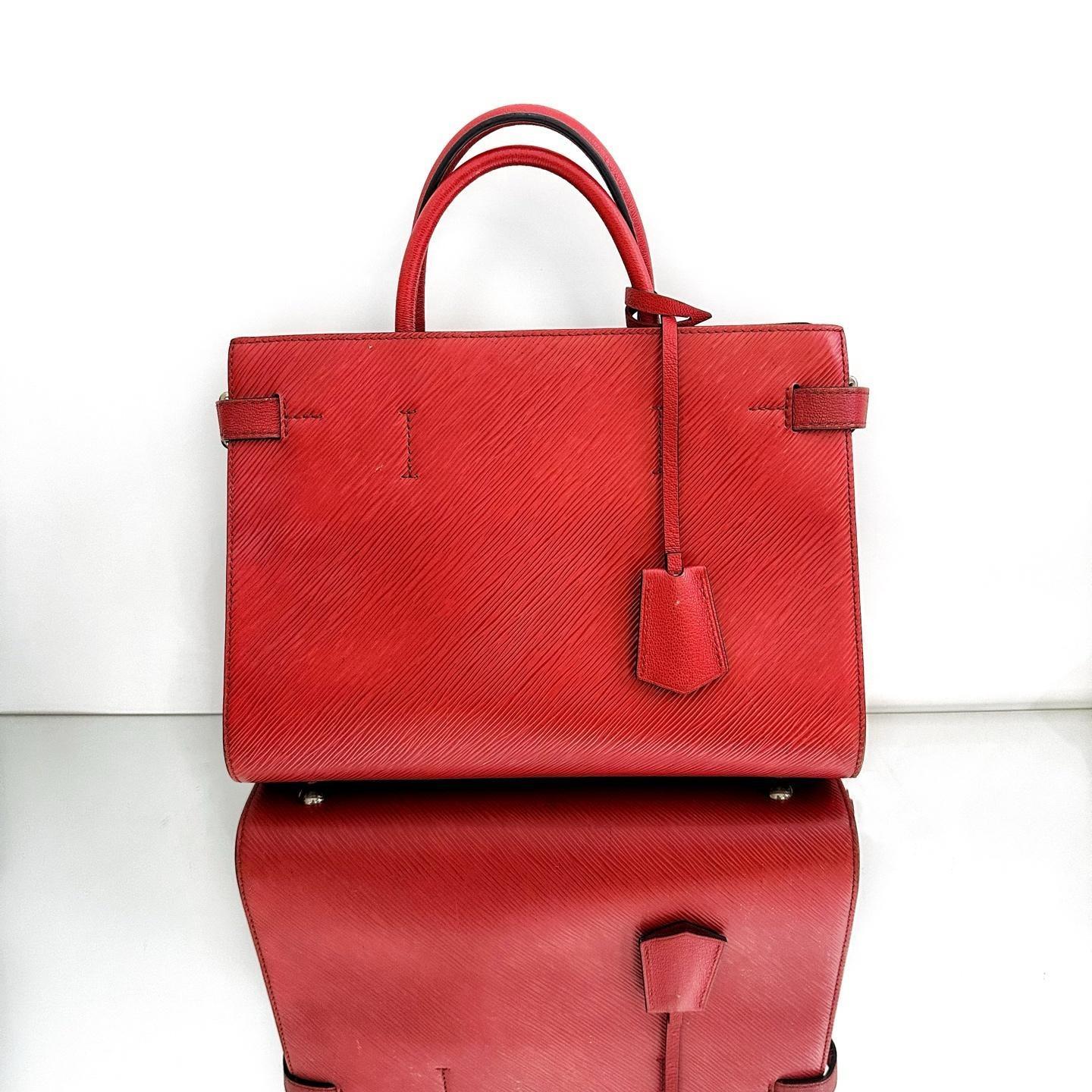 Louis Vuitton Twist handbag red in Leather