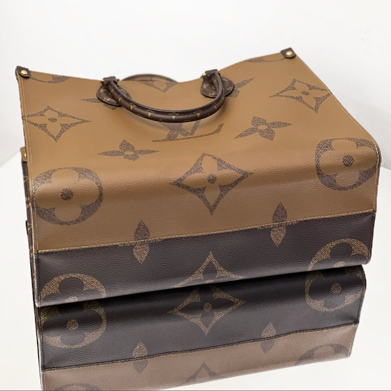 Louis Vuitton OnTheGo MM – Monogram Giant Canvas Tote with Red Interior