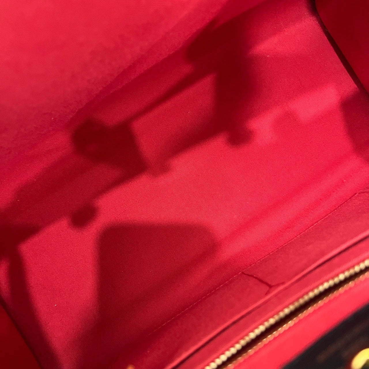 Louis Vuitton OnTheGo MM – Monogram Giant Canvas Tote with Red Interior