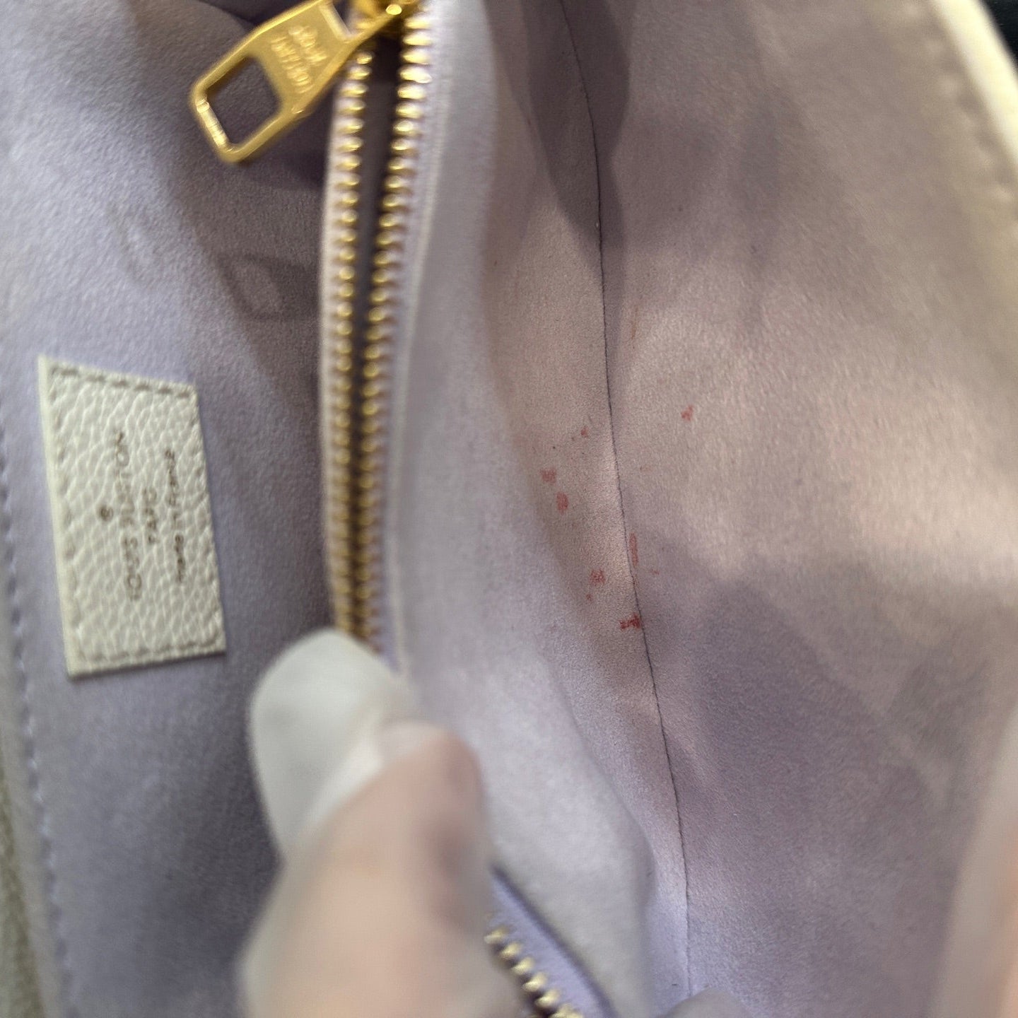Louis Vuitton Pochette Métis East West in Monogram Empreinte Leather - White/Lilac
