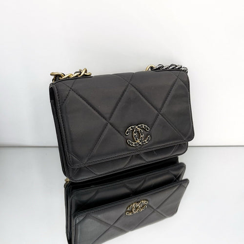 Chanel 19 Wallet on Chain in Black Goatskin with Mixed-Finish Hardware
