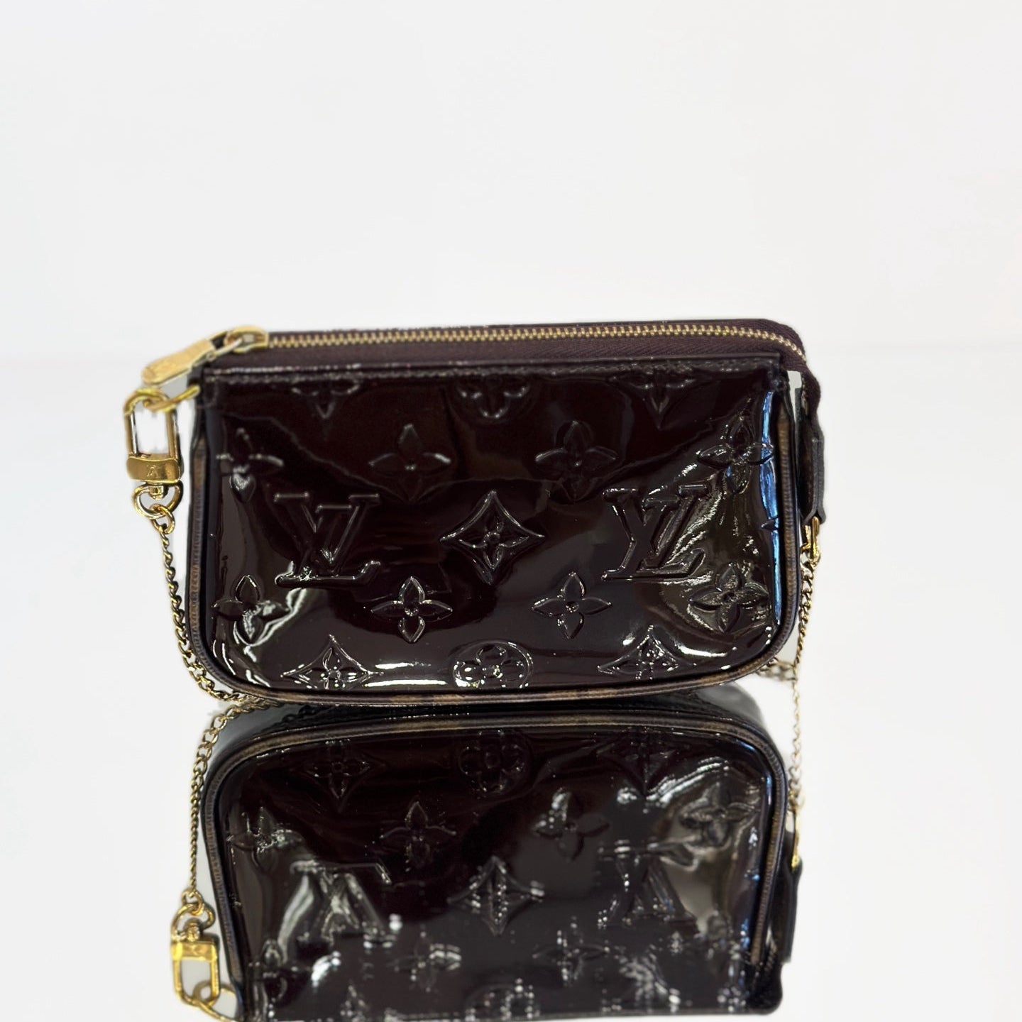Louis Vuitton Monogram Vernis Mini Accessories Pochette