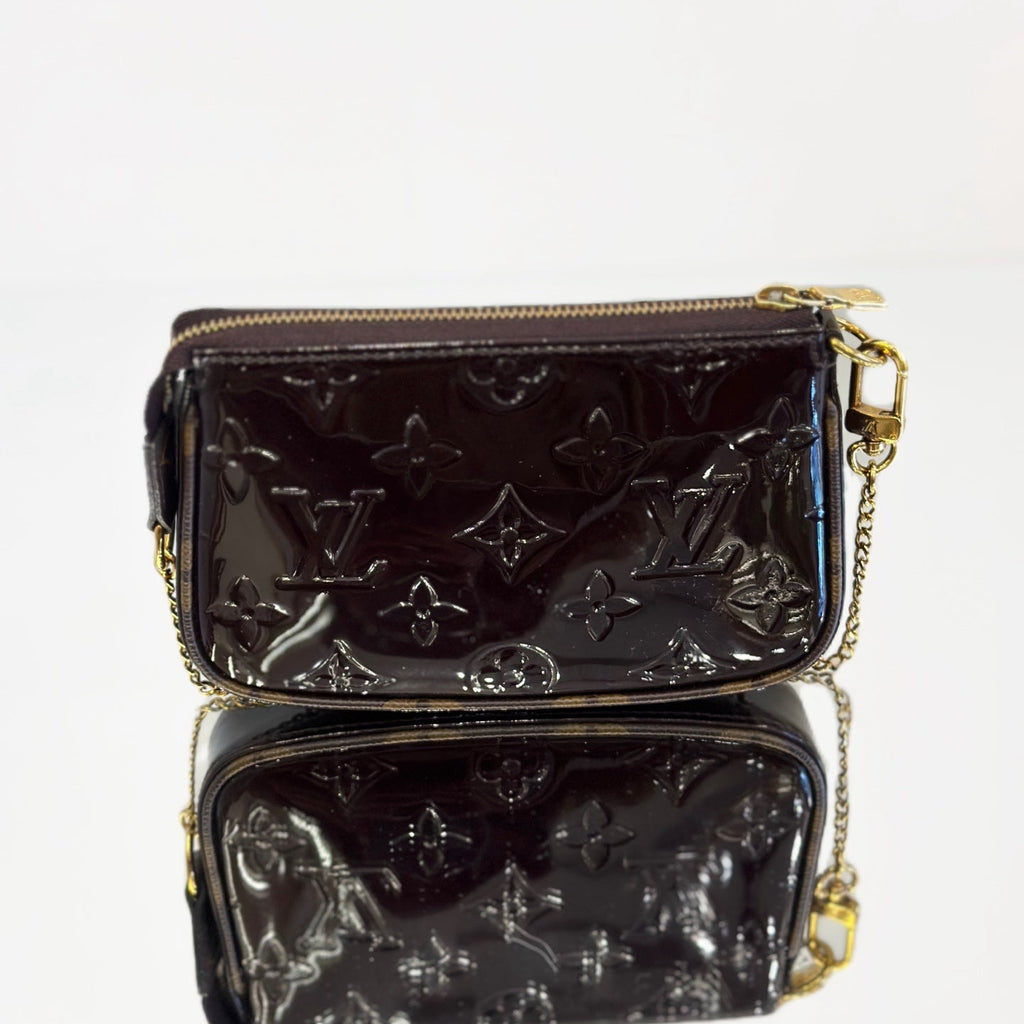 Louis Vuitton Monogram Vernis Mini Accessories Pochette