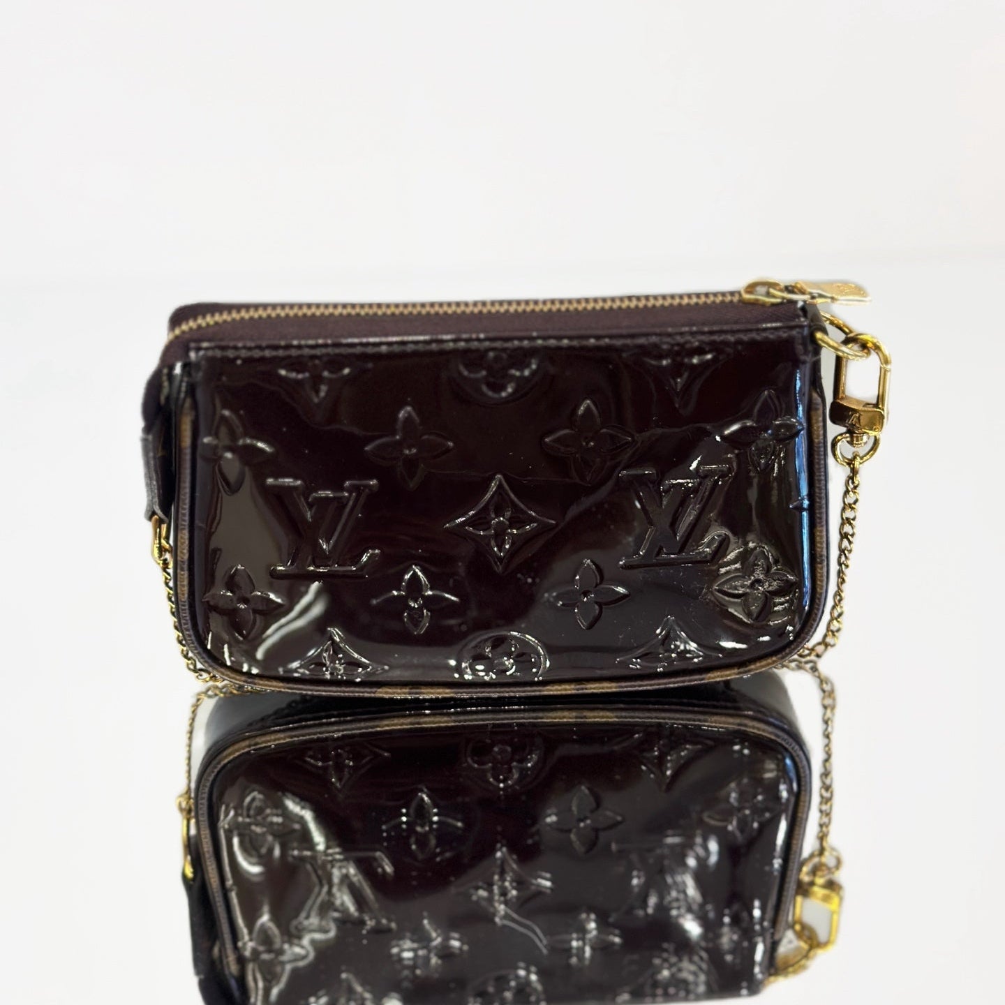 Louis Vuitton Monogram Vernis Mini Accessories Pochette