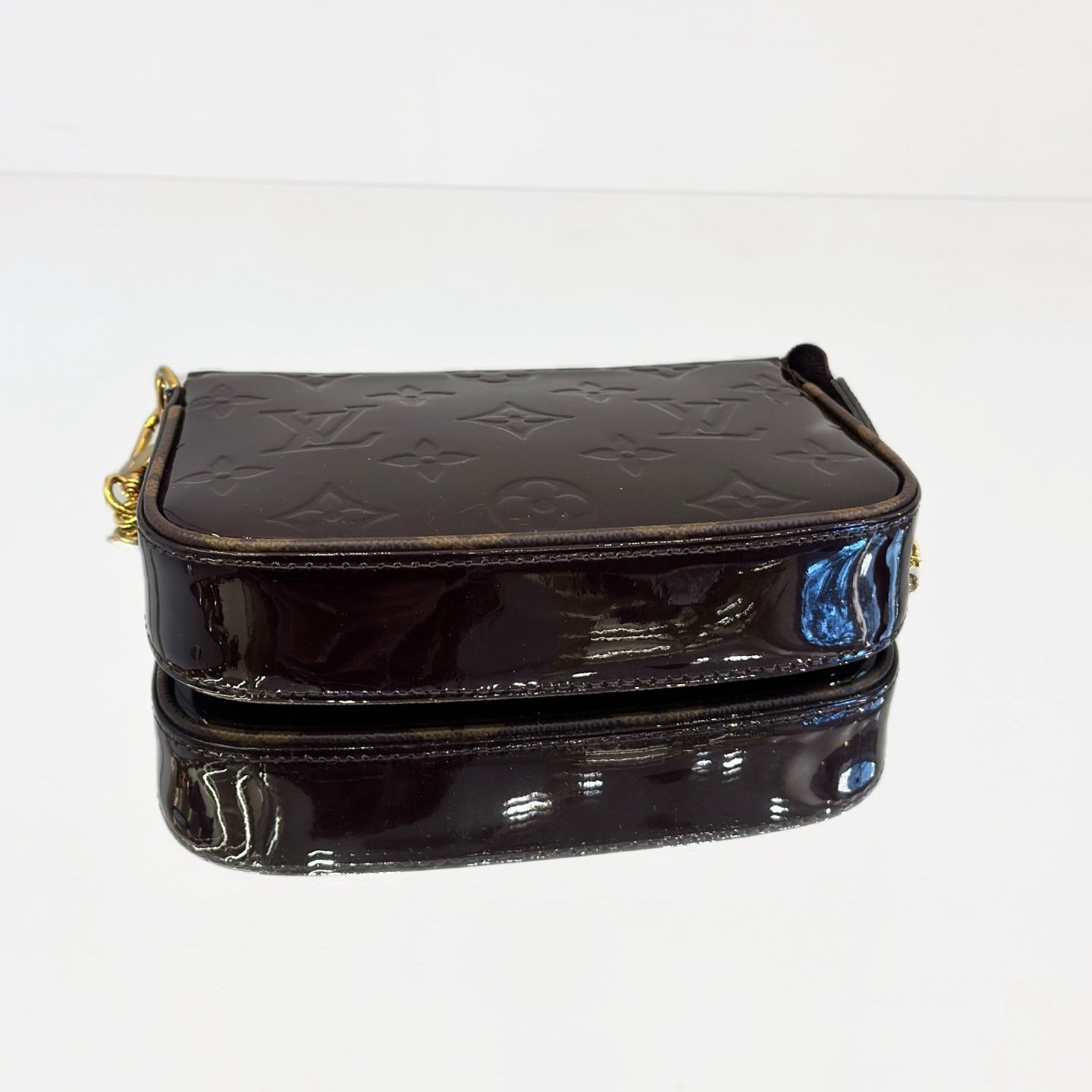 Louis Vuitton Monogram Vernis Mini Accessories Pochette