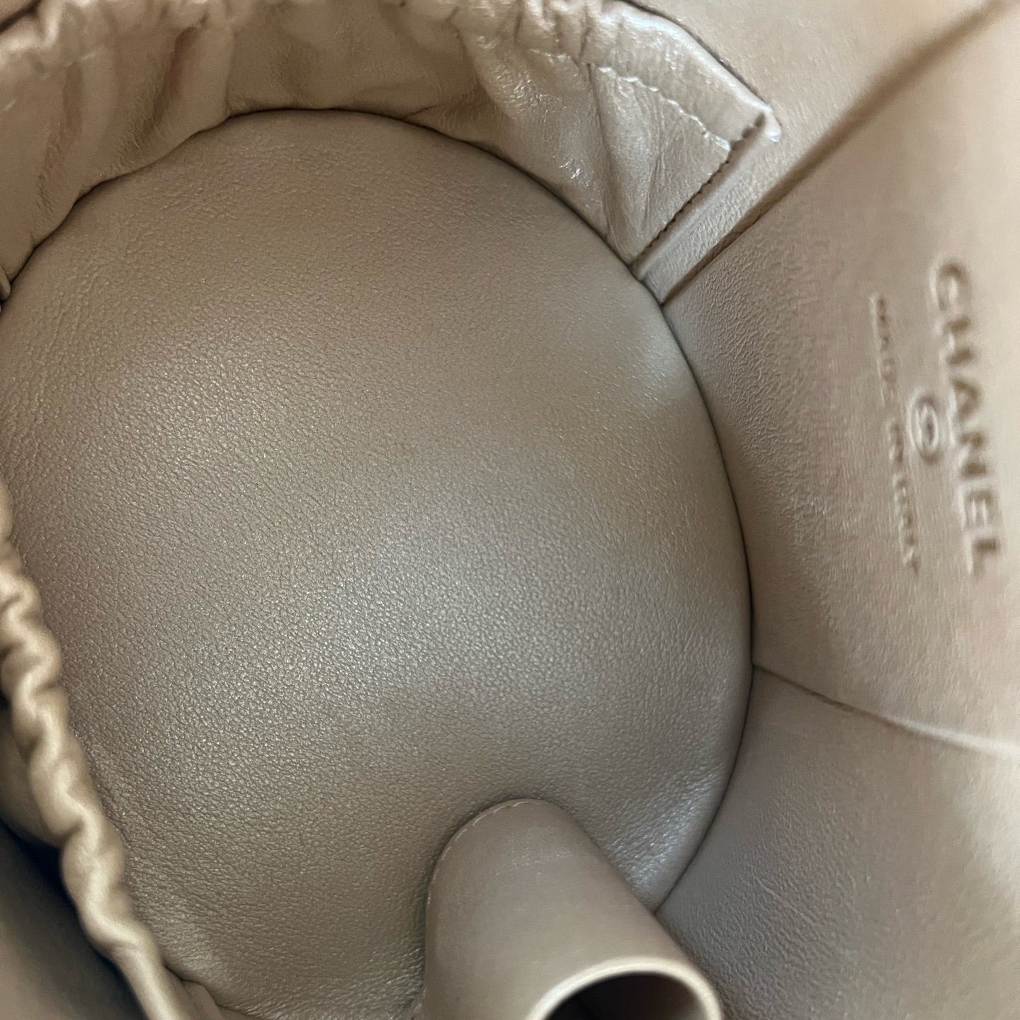 Chanel Quilted Caviar Small Vanity Case with Scrunchie Top Handle - Pink