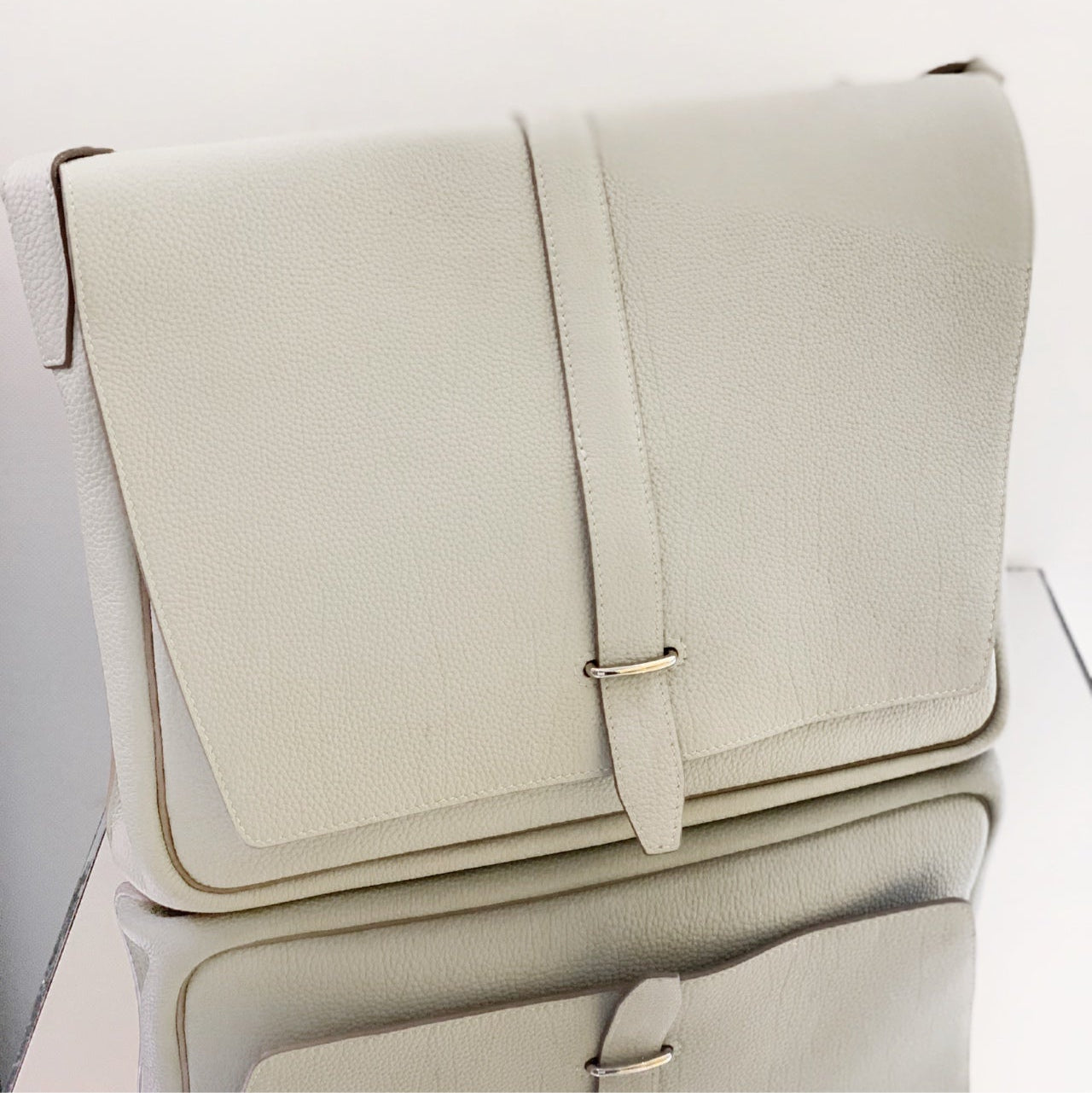 Hermès Steve Light Messenger Bag - Togo/Clemence Leather - Off-White