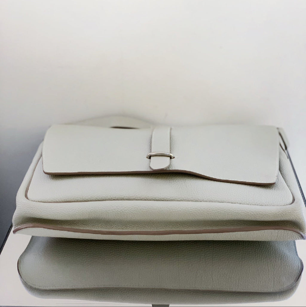 Hermès Steve Light Messenger Bag - Togo/Clemence Leather - Off-White