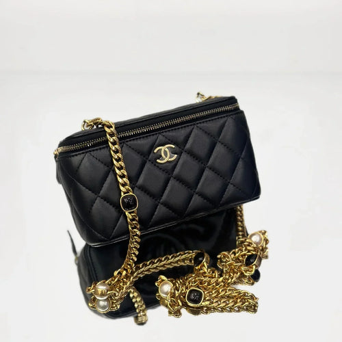 Pre-Owned - Chanel Quilted Lambskin Vanity Case with Embellished Bijoux Chain and Gold-Tone Hardware Authentic Luxury by LUXE LINK