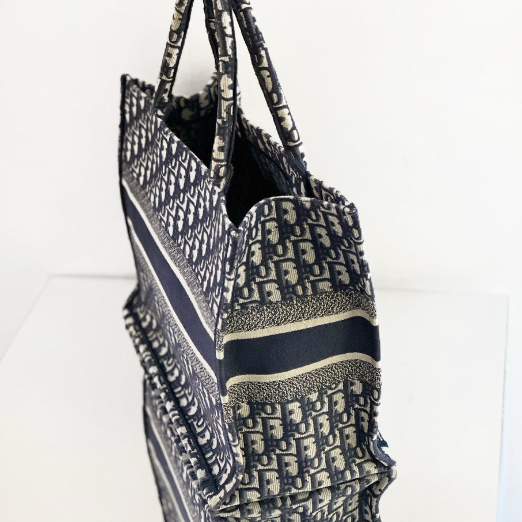 Christian Dior Large Book Tote in Blue Dior Oblique Embroidery, M1286ZRIW_M928