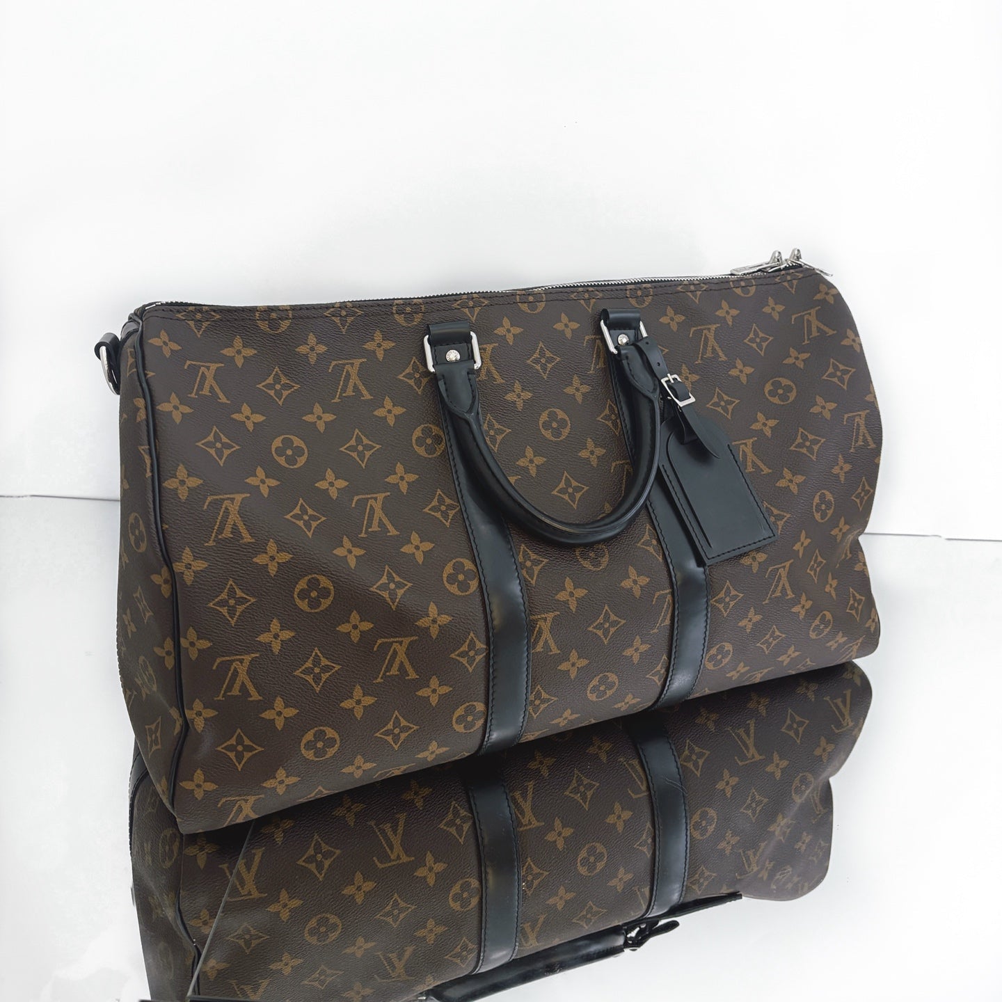 Louis Vuitton Keepall Bandoulière 45 – Monogram Canvas with Black Leather Trim