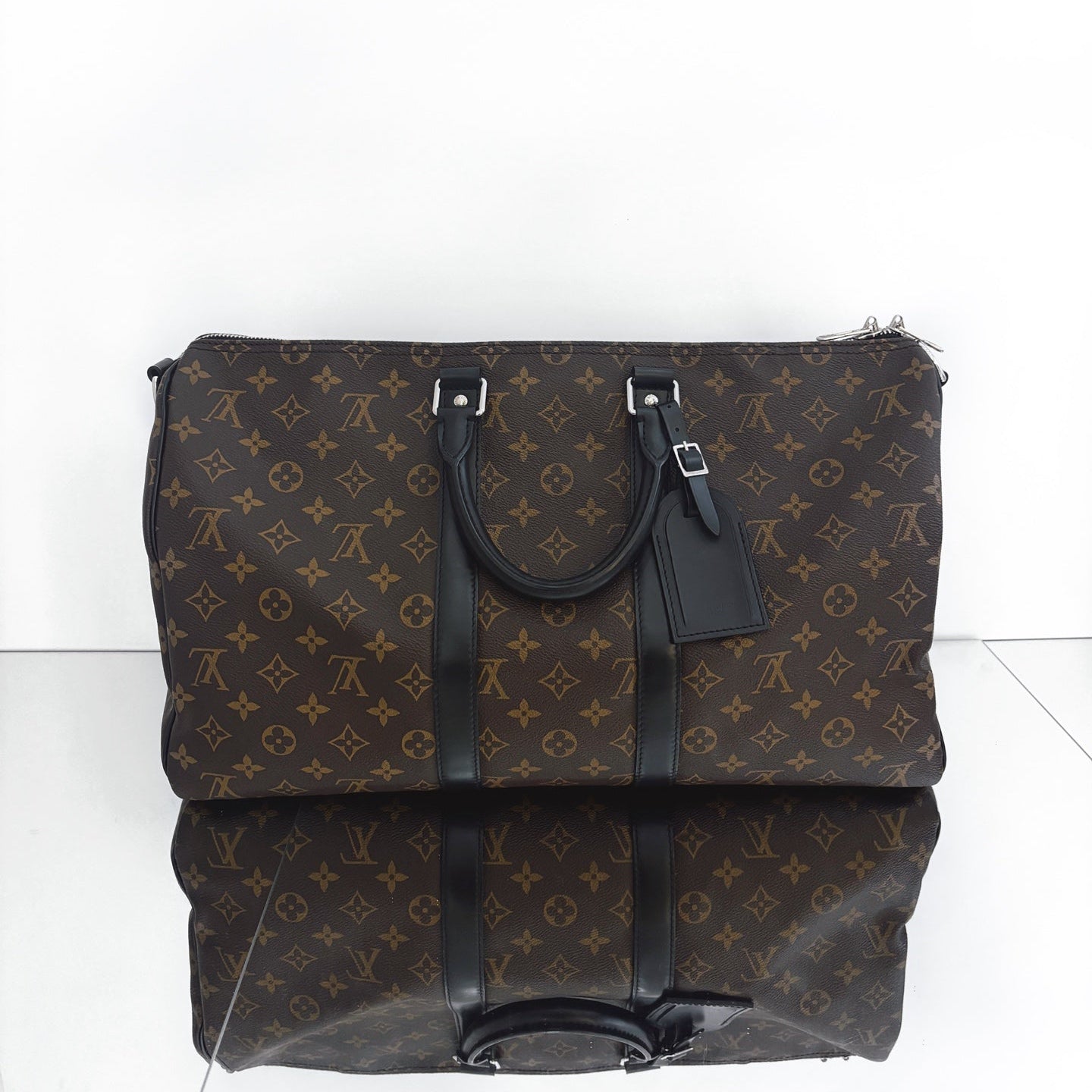 Louis Vuitton Keepall Bandoulière 45 – Monogram Canvas with Black Leather Trim