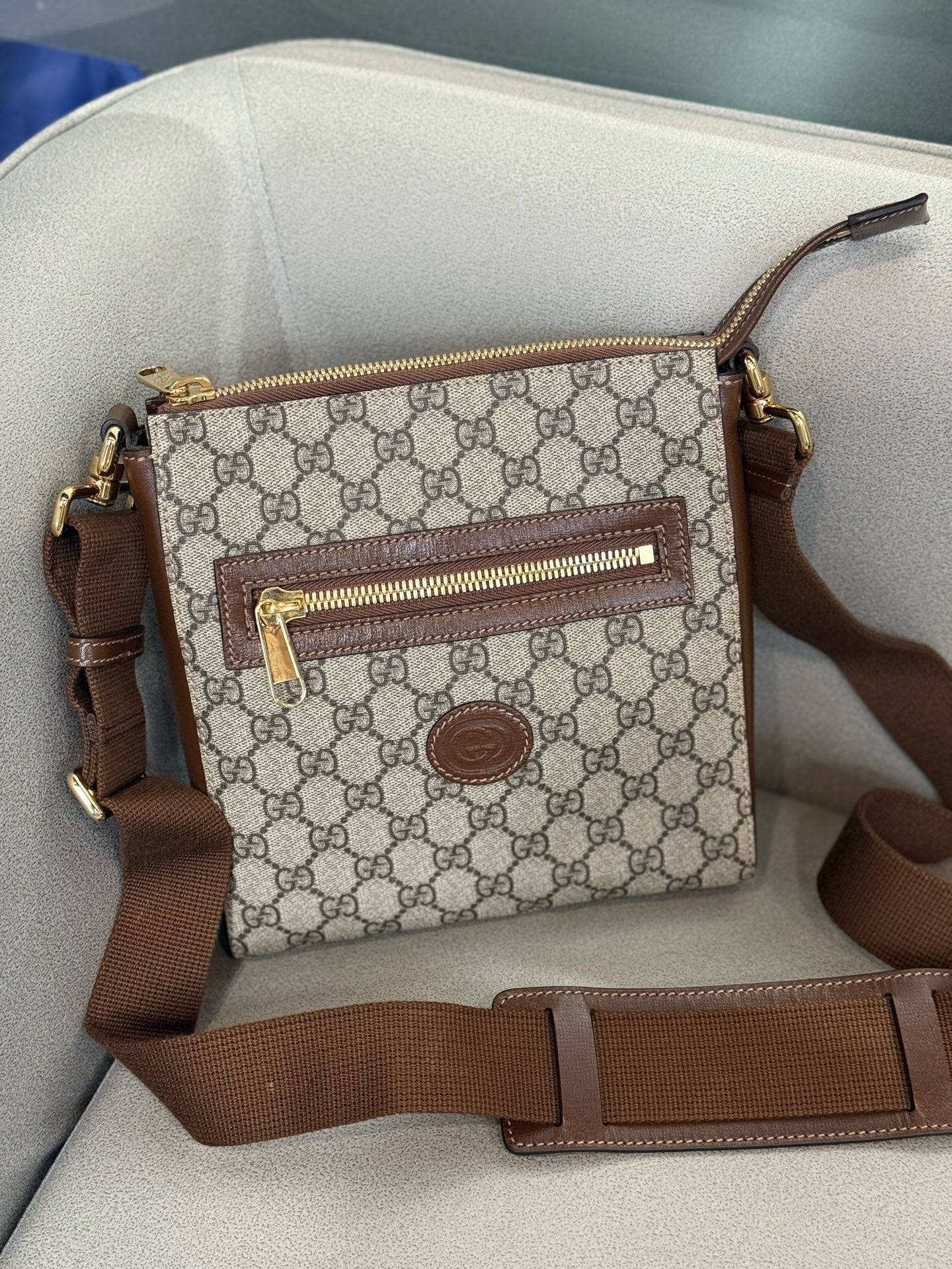 Gucci Interlocking G GG Supreme Small Messenger Bag