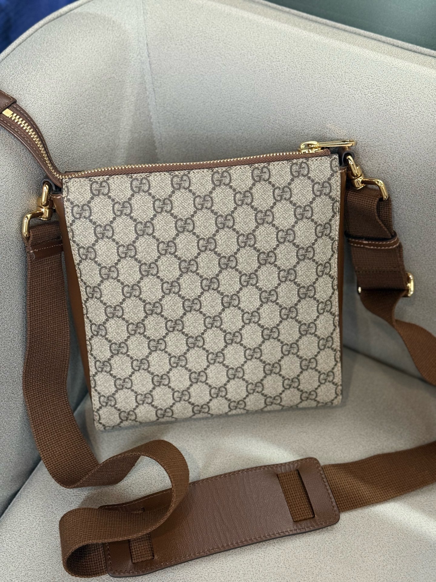 Gucci Interlocking G GG Supreme Small Messenger Bag