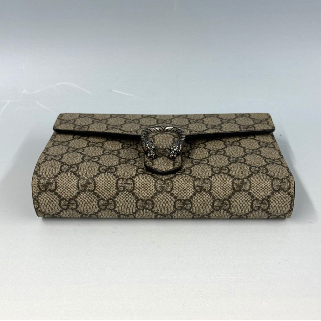 Gucci Dionysus GG Supreme Wallet on Chain – Beige Canvas with Antique Silver-Tone Tiger Head Closure
