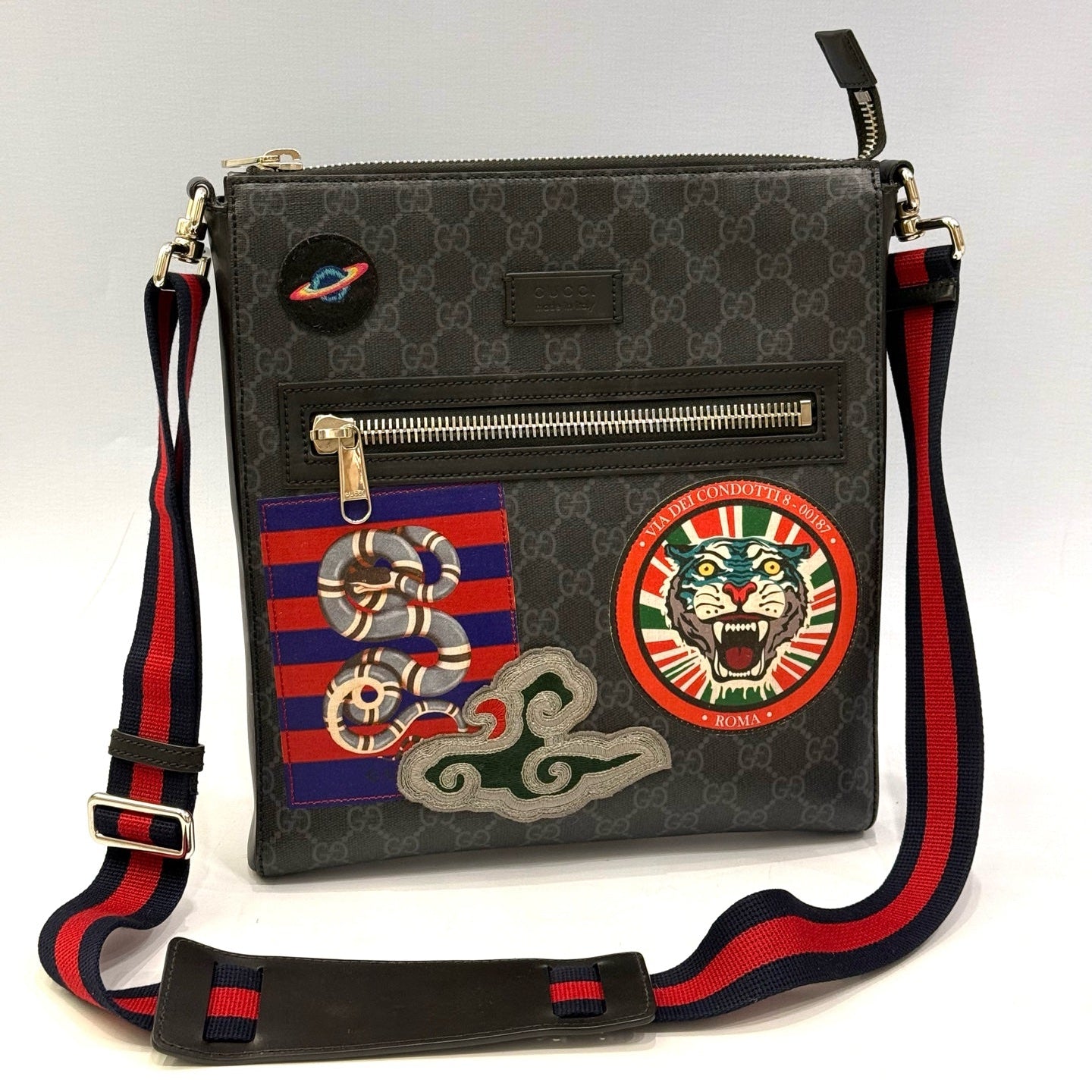 Gucci Night Courrier GG Supreme Messenger Bag – Black/Grey Canvas with Multi-Patch Embroidery