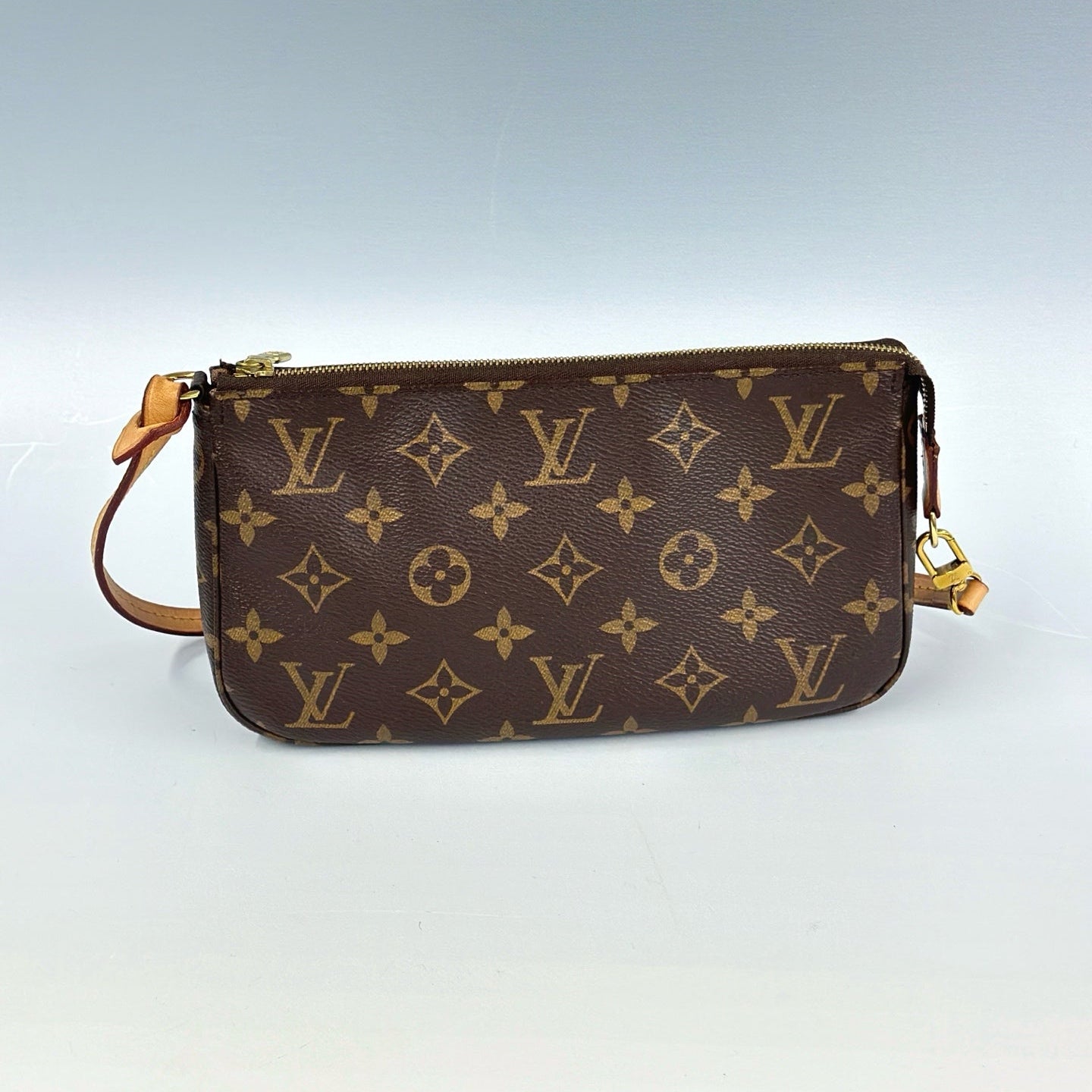 Louis Vuitton Pochette Accessoires – Iconic Monogram Canvas with Natural Vachetta Leather Strap