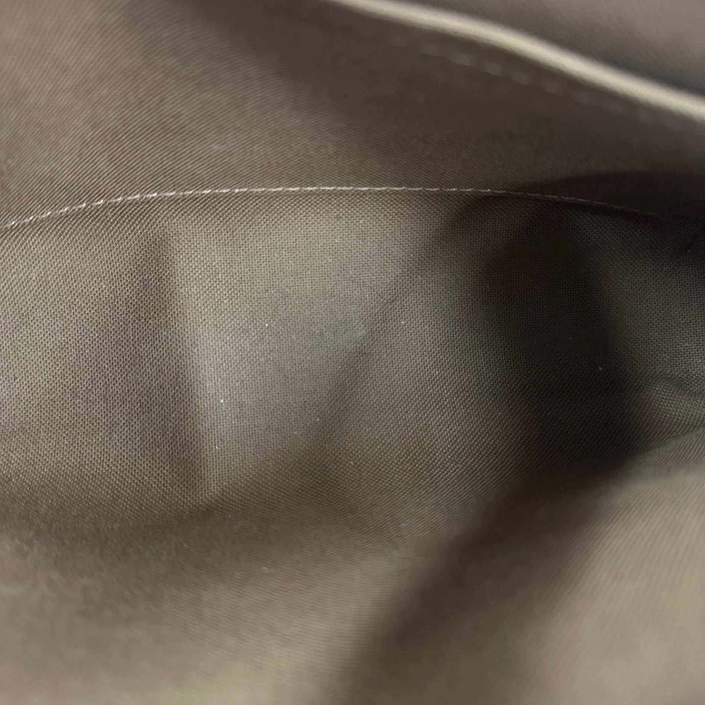 Louis Vuitton Pochette Accessoires – Iconic Monogram Canvas with Natural Vachetta Leather Strap