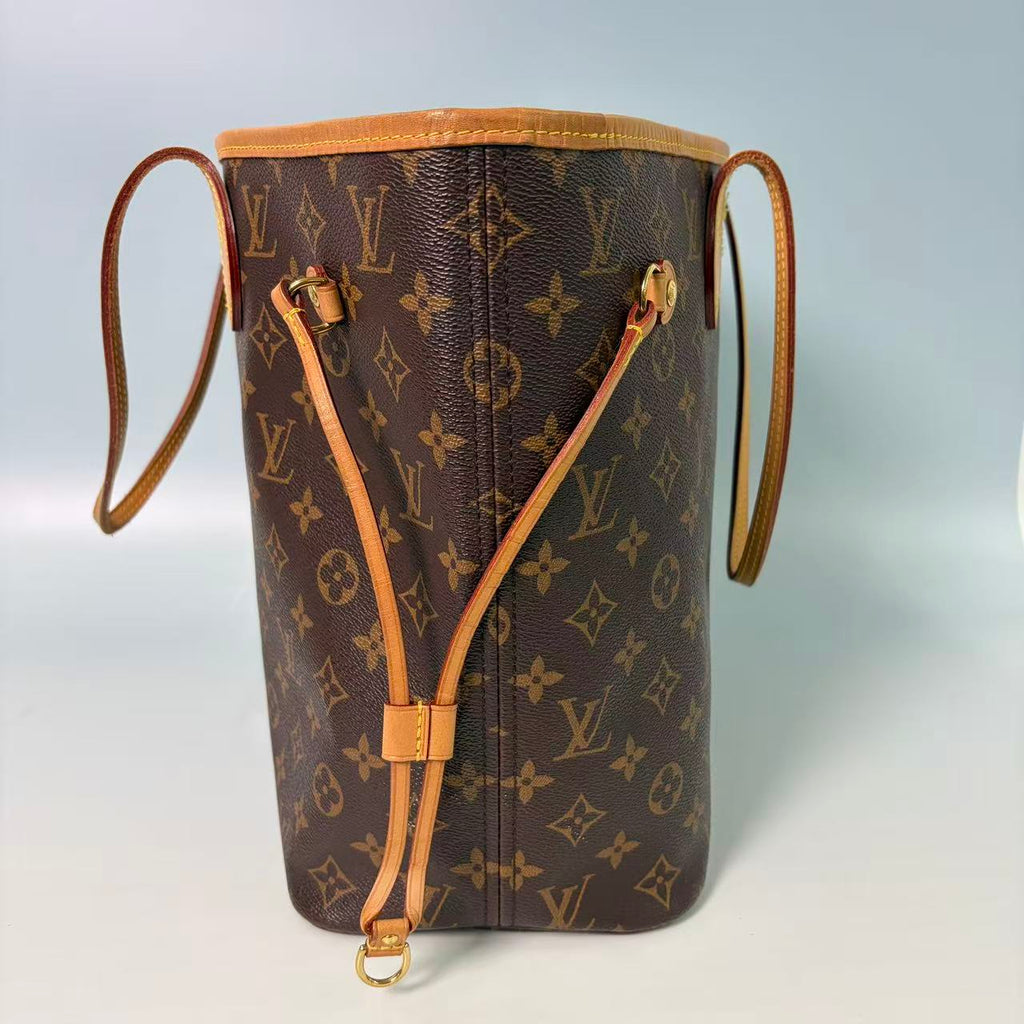 Louis Vuitton Neverfull MM – Iconic Monogram Canvas with Cerise Red Interior and Removable Pouch
