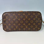 Louis Vuitton Neverfull MM – Iconic Monogram Canvas with Cerise Red Interior and Removable Pouch