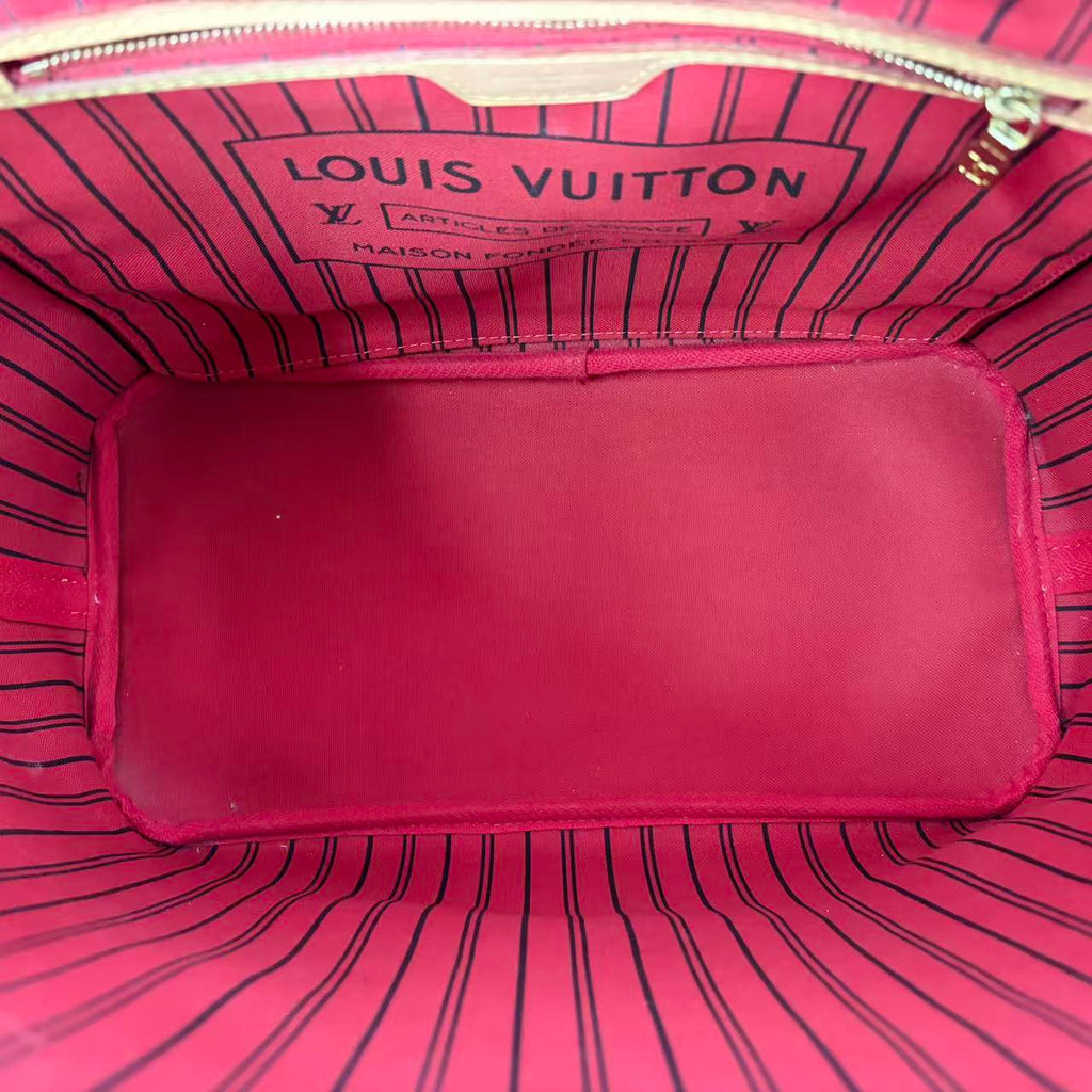 Louis Vuitton Neverfull MM – Iconic Monogram Canvas with Cerise Red Interior and Removable Pouch