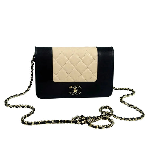 Pre-Owned - Chanel Color-Block Quilted WOC - Beige/Black Lambskin with CC Turnlock Authentic Luxury by LUXE LINK