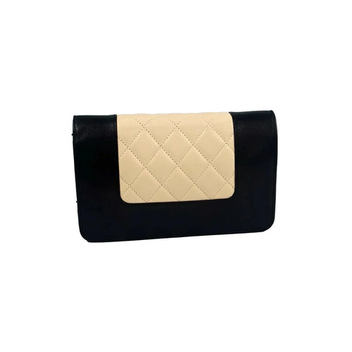 Pre-Owned - Chanel Color-Block Quilted WOC - Beige/Black Lambskin with CC Turnlock Authentic Luxury by LUXE LINK