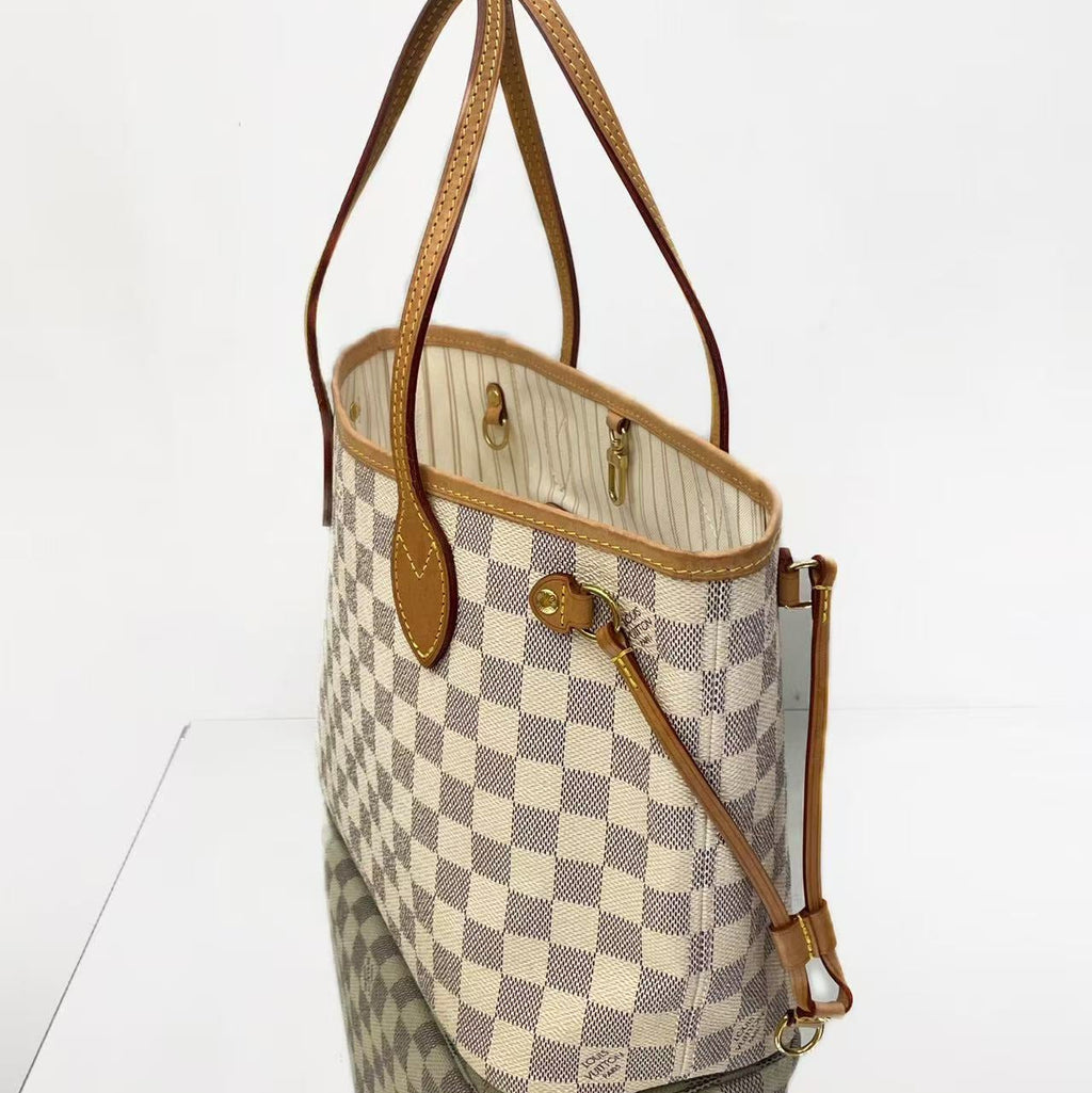 Louis Vuitton Neverfull PM in Damier Ebène Canvas