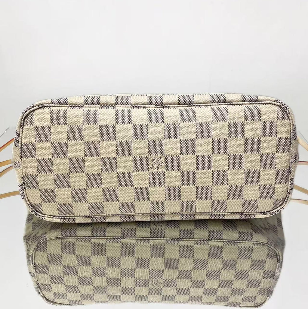 Louis Vuitton Neverfull PM in Damier Ebène Canvas
