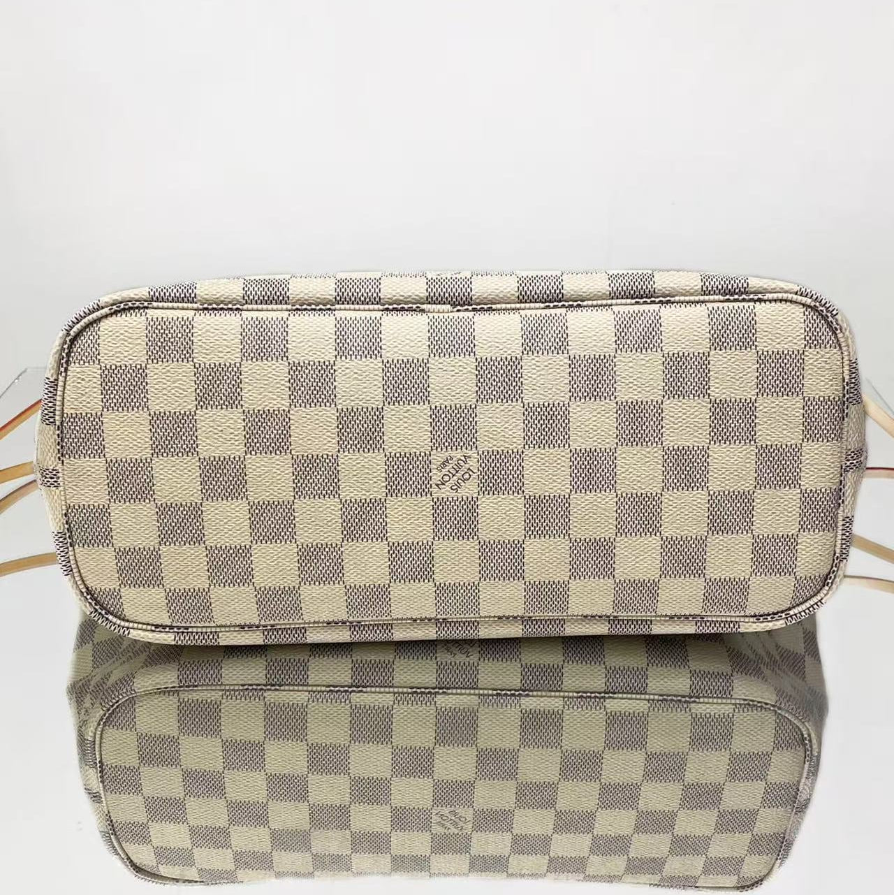 Louis Vuitton Neverfull PM in Damier Ebène Canvas