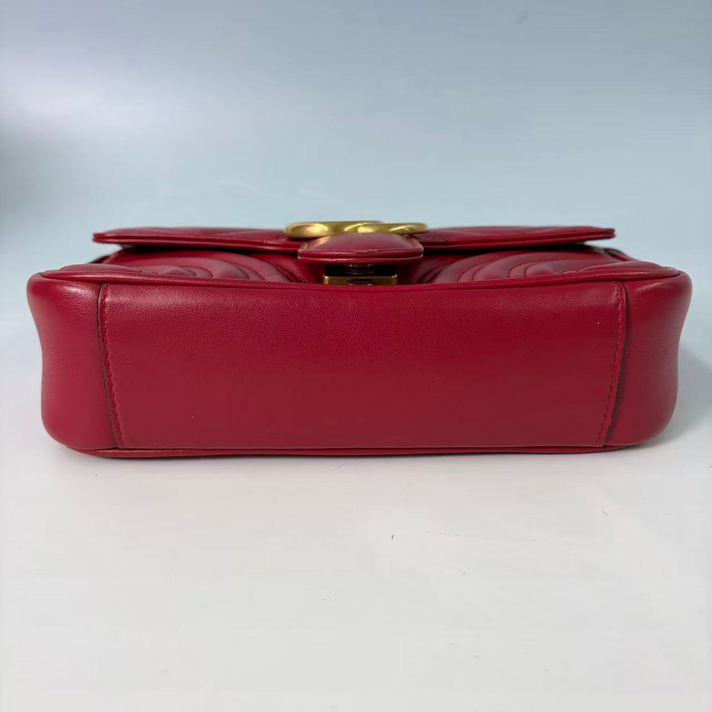 Gucci GG Marmont Small Matelassé Shoulder Bag in Red Leather