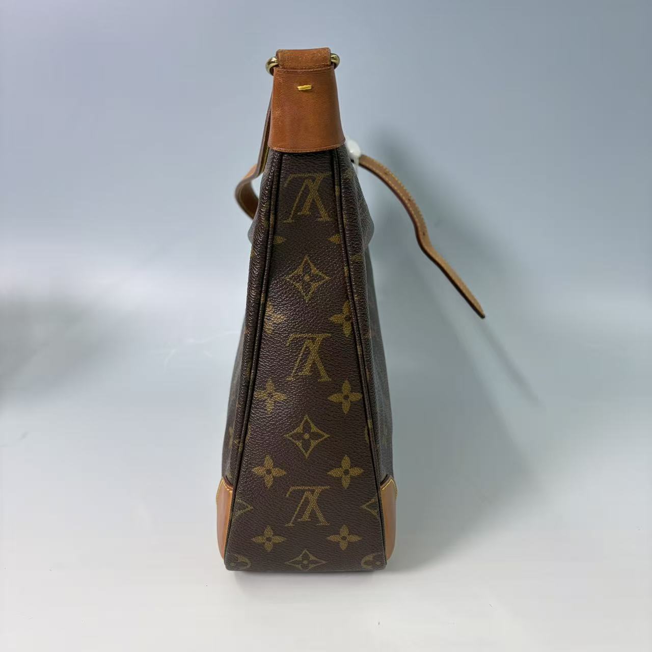 Louis Vuitton Boulogne 30 in Monogram Canvas