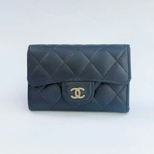 Pre-Owned - Chanel Classic Flap Card Holder Gold-Tone Hardware Authentic Luxury by LUXE LINK
