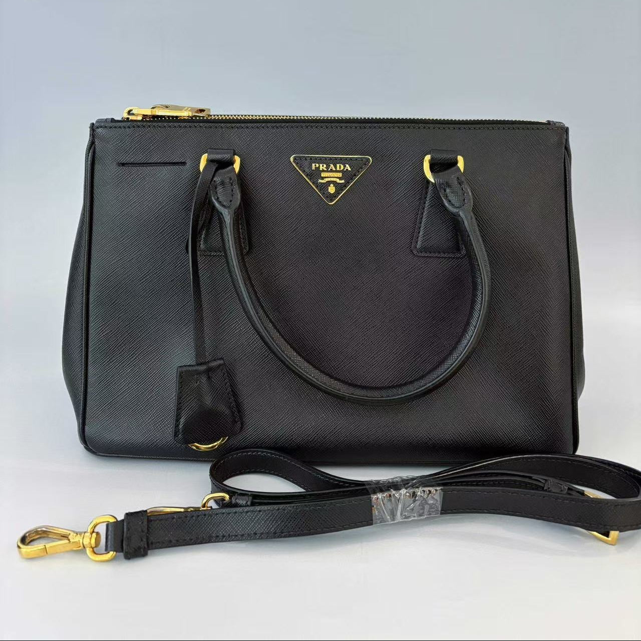 Prada Galleria Saffiano Leather Tote Bag Gold-Tone Hardware