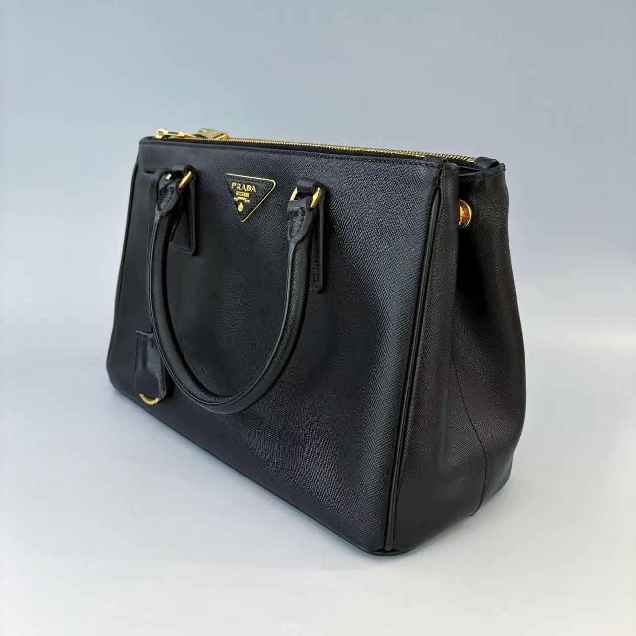 Prada Galleria Saffiano Leather Tote Bag Gold-Tone Hardware