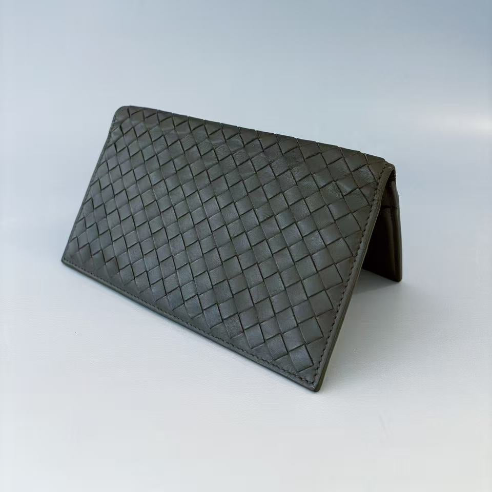 Bottega Veneta Intrecciato Leather Wallet on Chain Grays