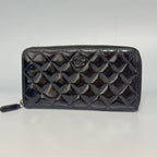 Chanel Classic Zipped Wallet in Black Quilted Patent Leather