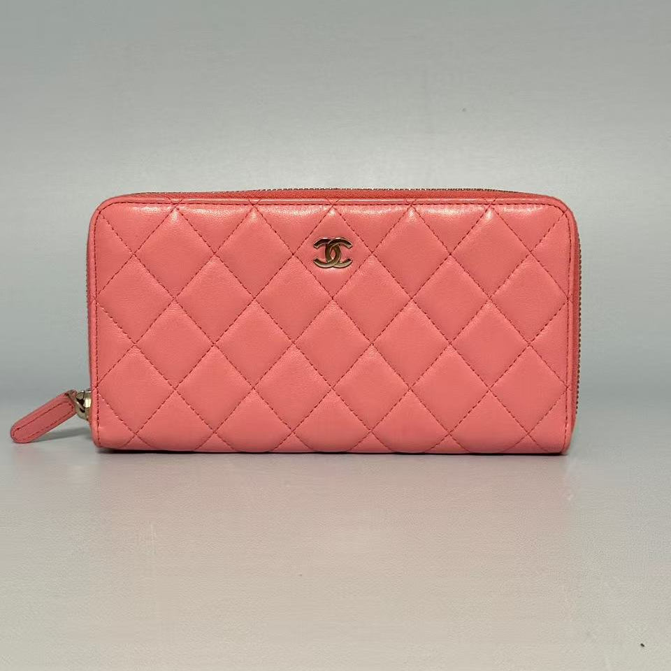 Chanel Classic Long Zipped Wallet in Pink Quilted Lambskin Leather