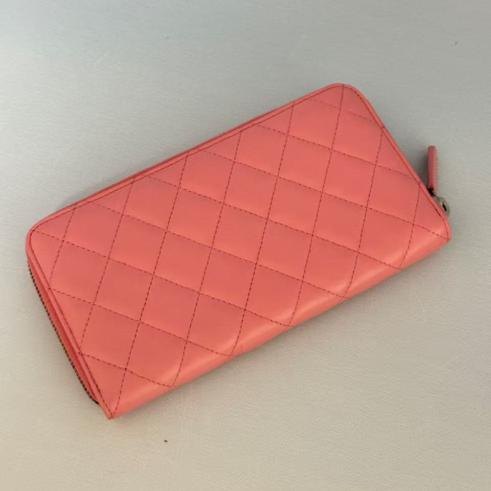 Chanel Classic Long Zipped Wallet in Pink Quilted Lambskin Leather