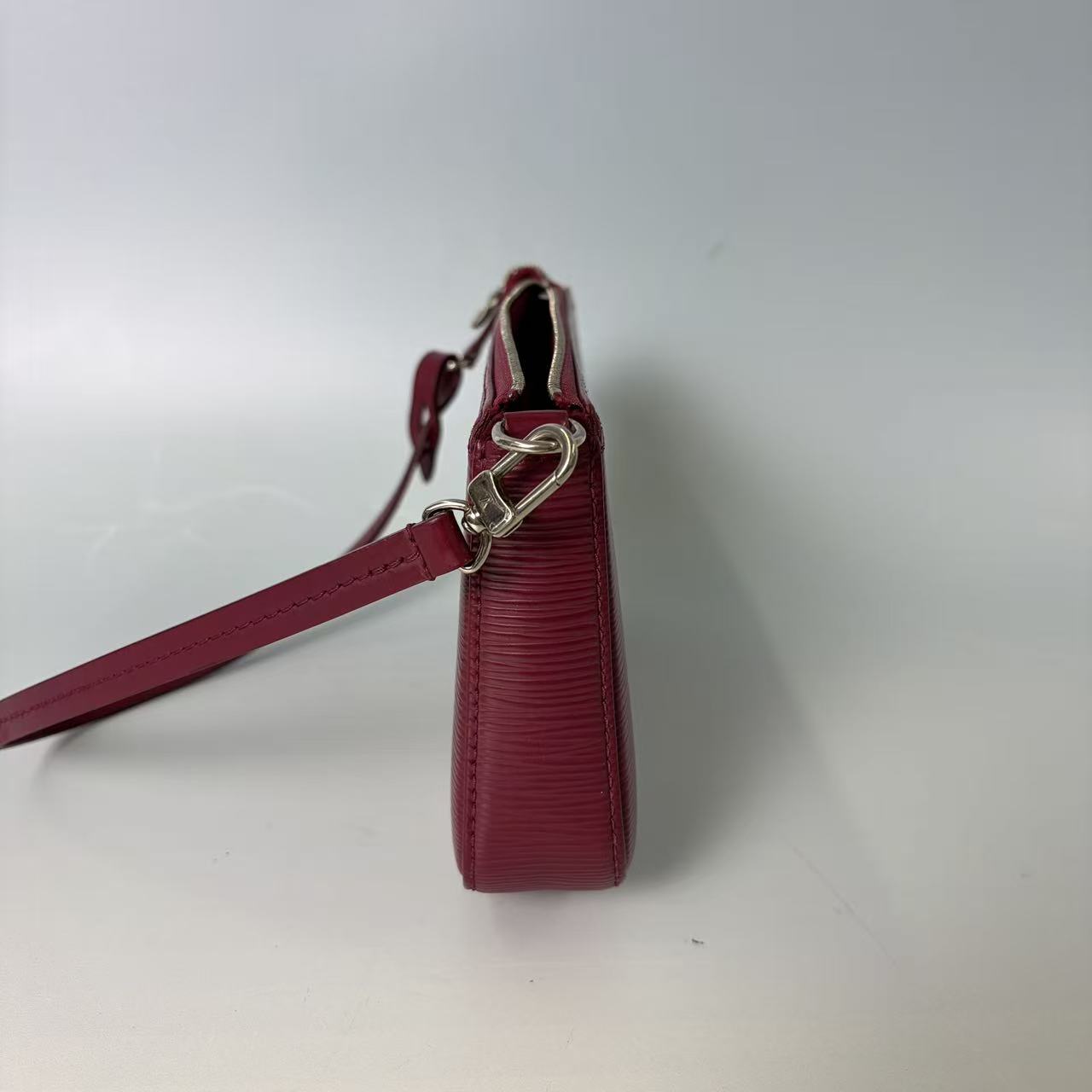 Louis Vuitton Grenadine Epi Leather Pochette Accessoires
