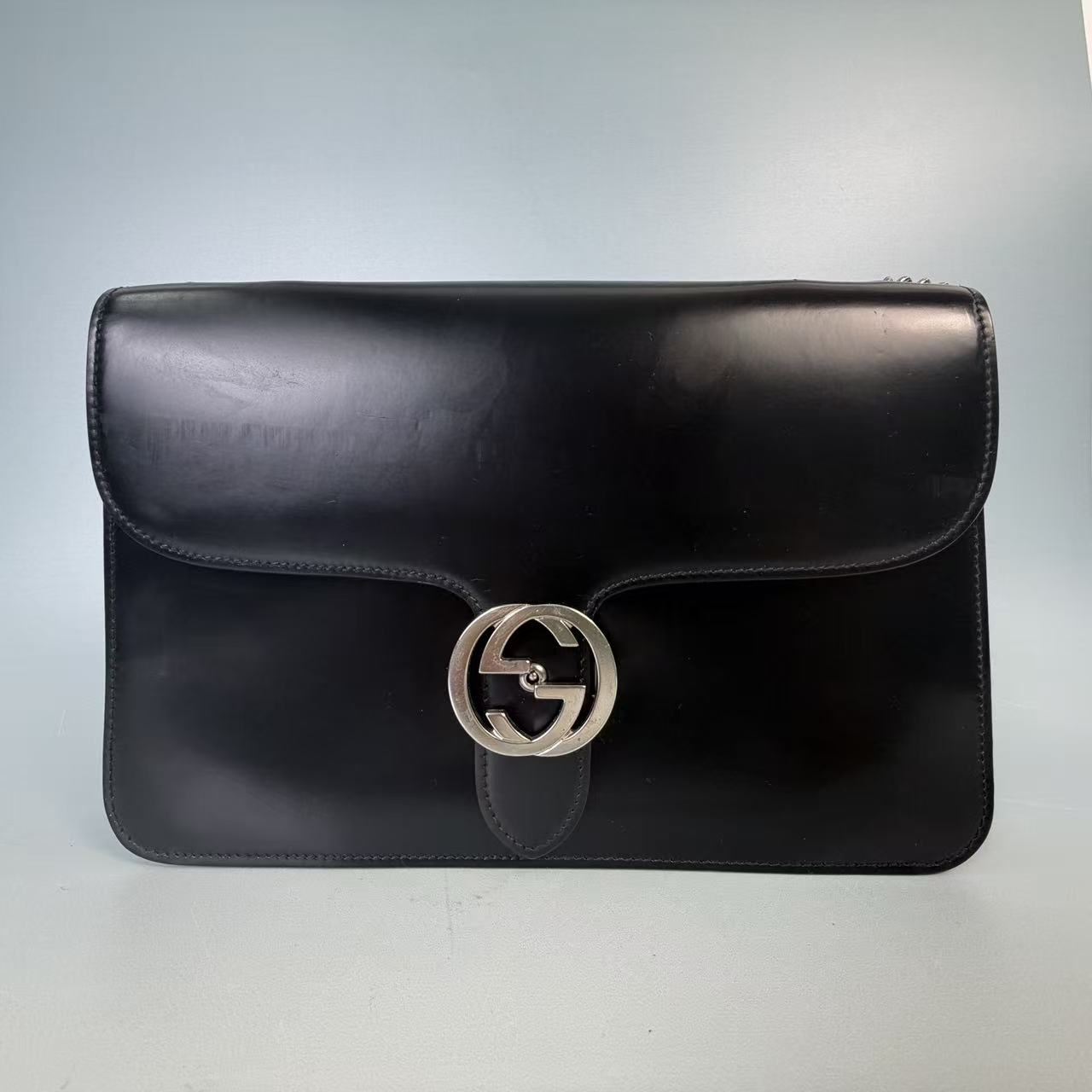 Gucci Vintage Interlocking G Smooth Leather Flap Shoulder Bag