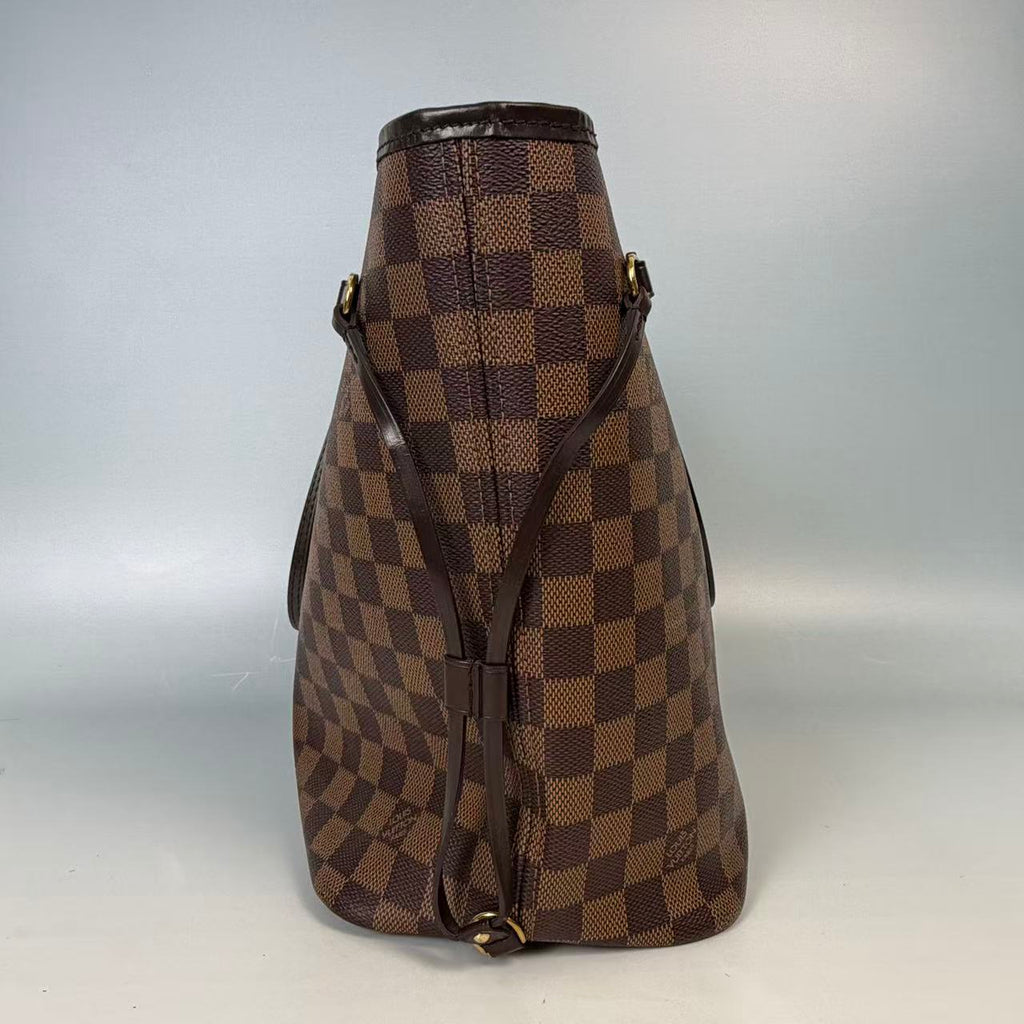 Louis Vuitton Neverfull MM Medium Tote Bag in Damier Ebene Canvas