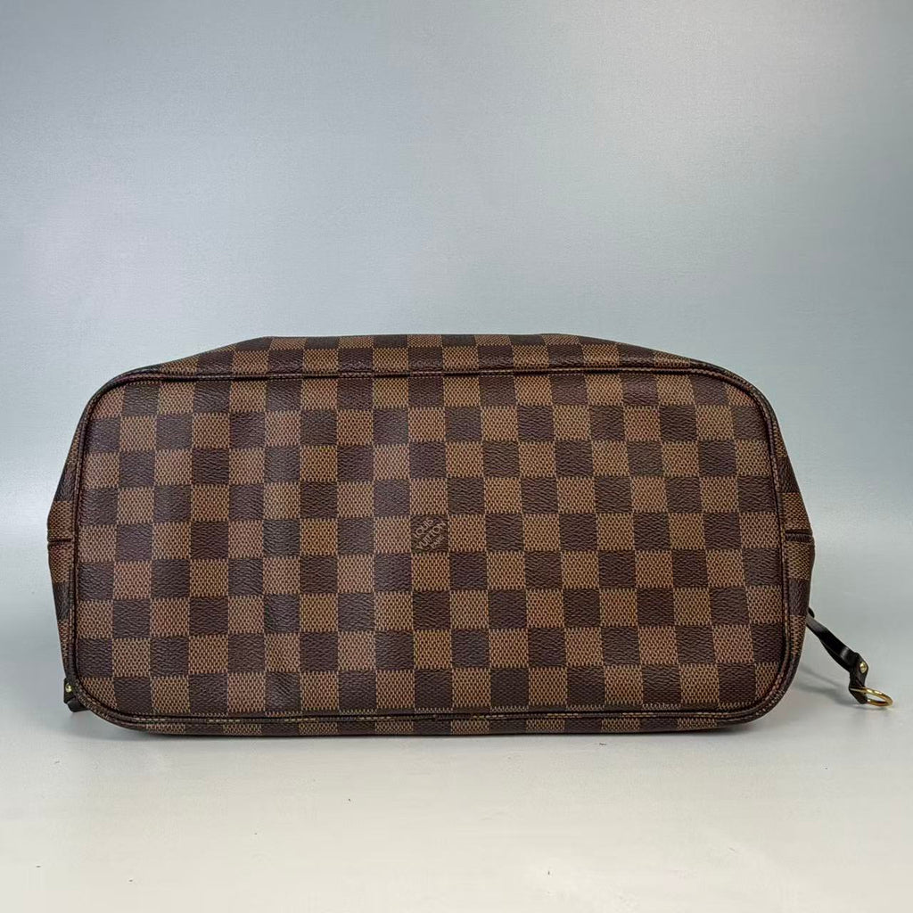 Louis Vuitton Neverfull MM Medium Tote Bag in Damier Ebene Canvas