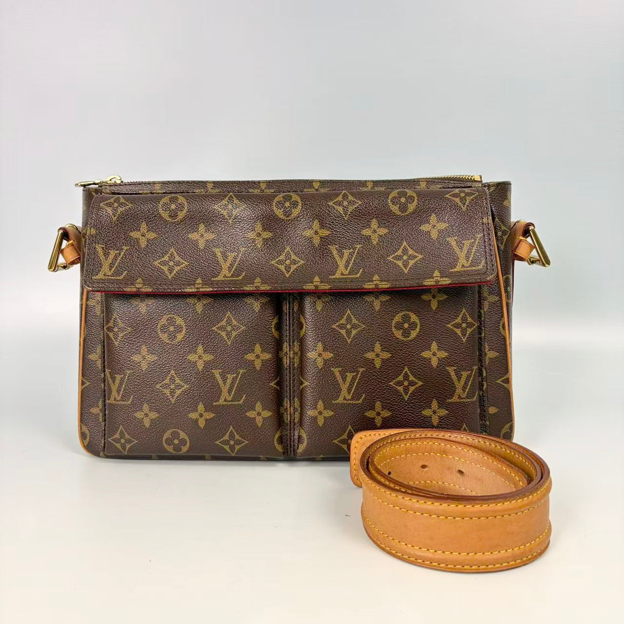Louis Vuitton Viva Cite MM Shoulder Bag in Monogram Canvas