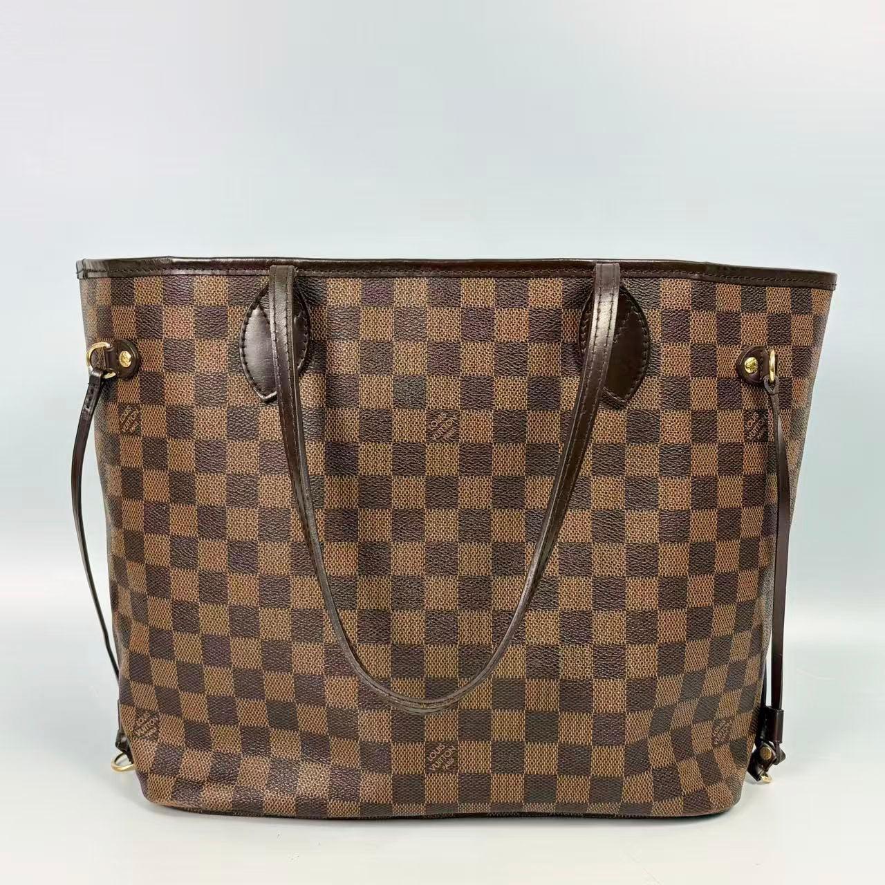 Louis Vuitton Neverfull MM Medium Tote Bag in Damier Ebene Canvas