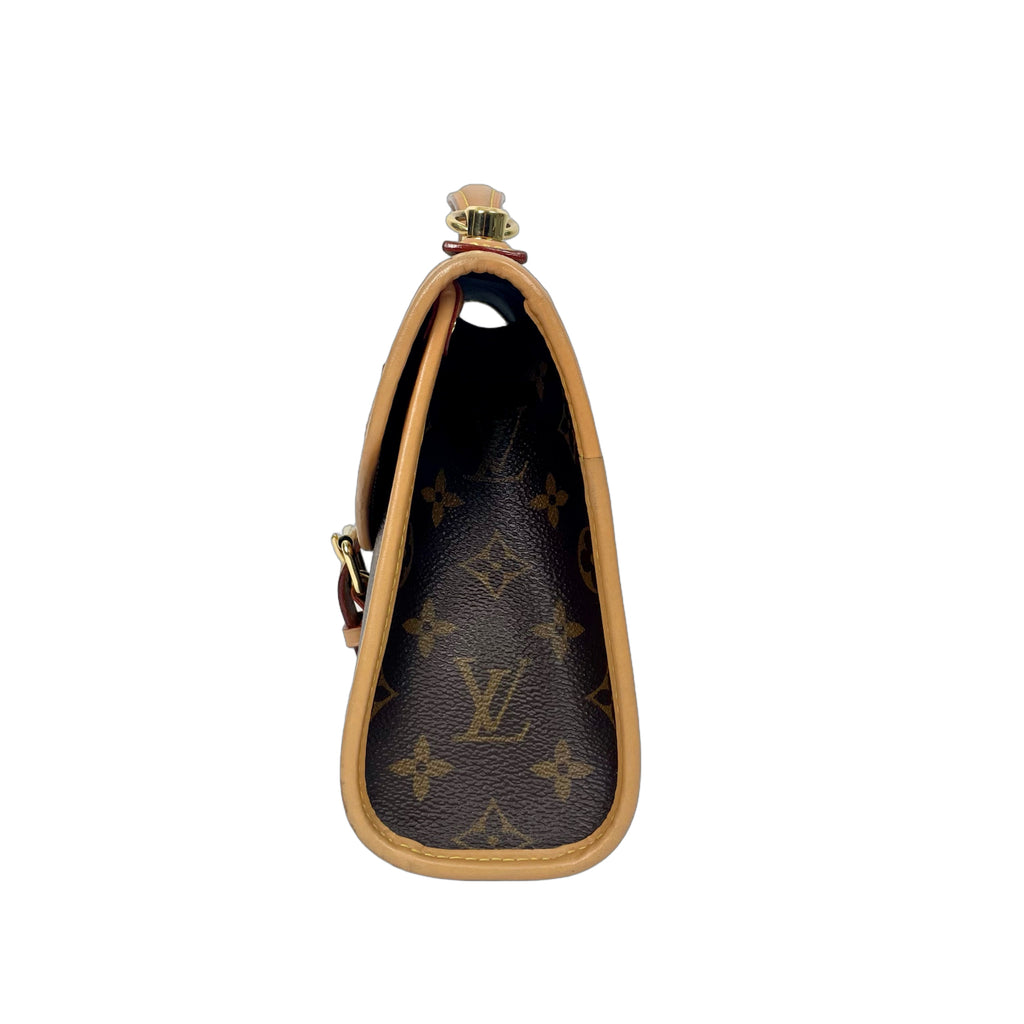 Louis Vuitton Pochette Métis East West in Monogram Canvas（Shoulder Bag）