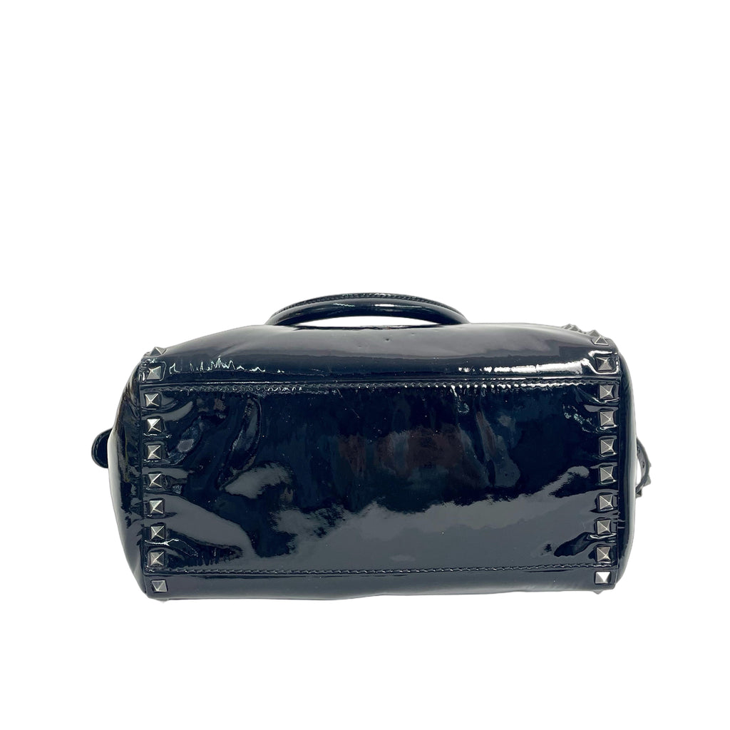 Valentino Garavani Rockstud Patent Leather Tote Bag in Black