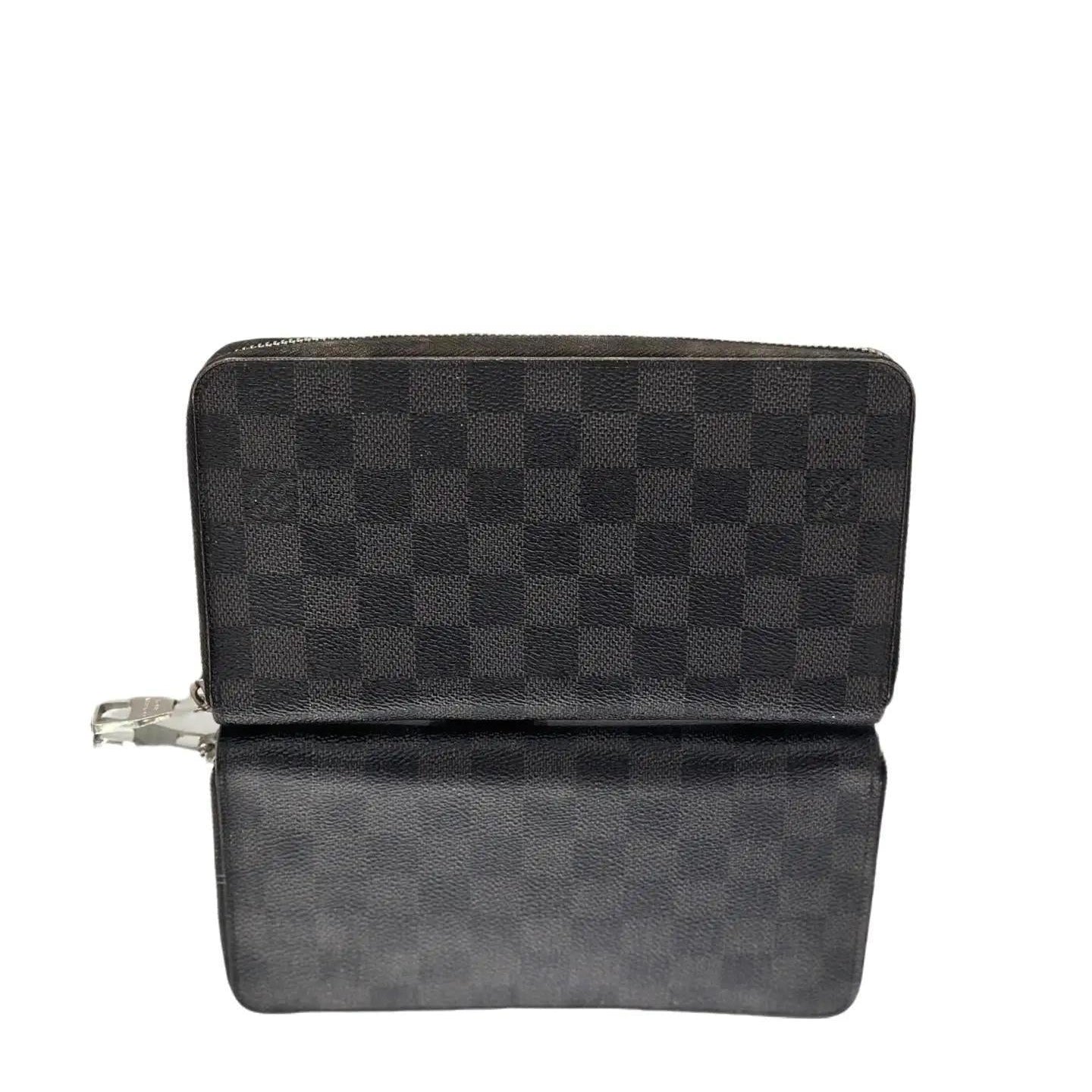 LOUIS VUITTON Zippy Wallet Vertical Damier Graphite Wallet