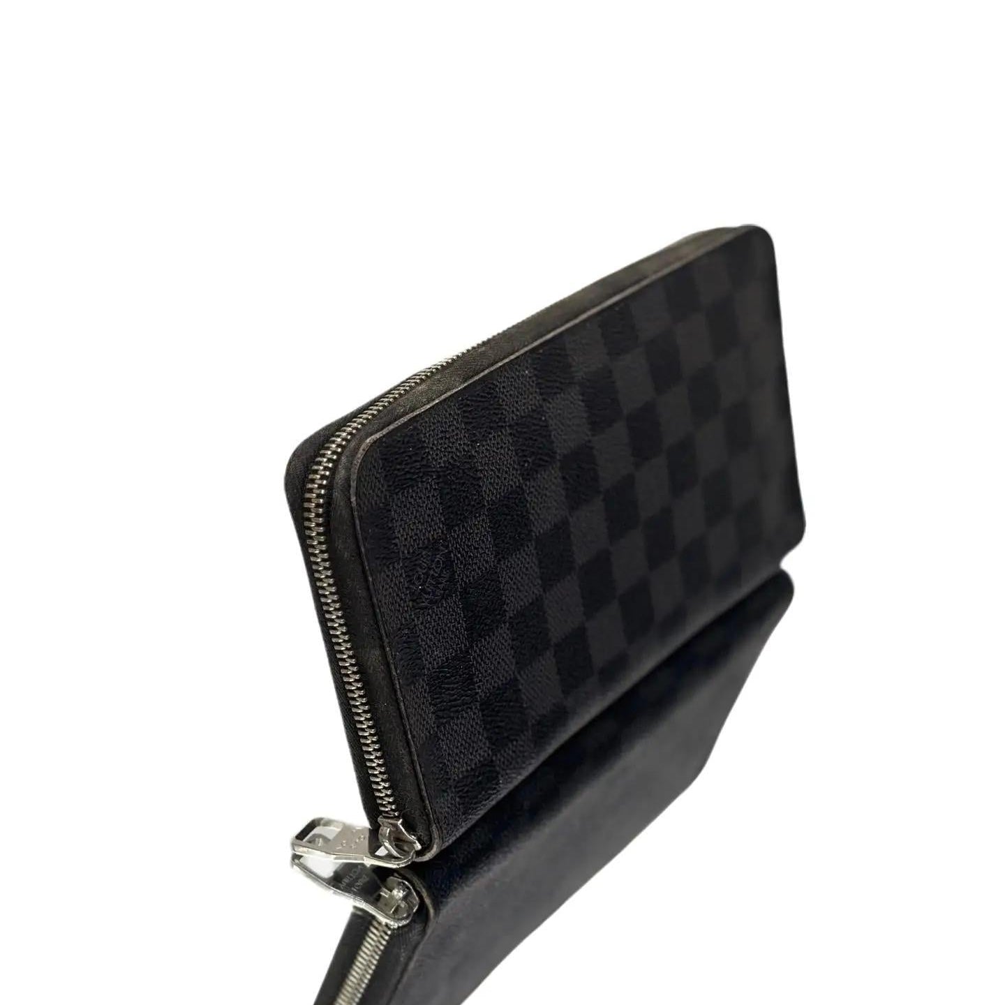 LOUIS VUITTON Zippy Wallet Vertical Damier Graphite Wallet
